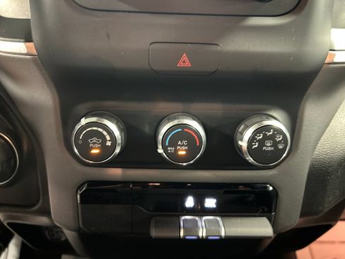 Used 2023 RAM 1500 Big Horn AWD/4WD image 18