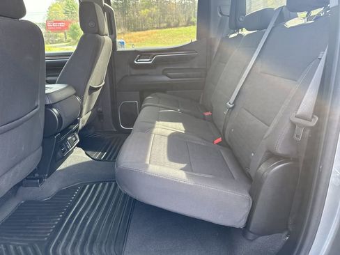 Used 2024 Chevrolet Silverado 1500 LT image 27