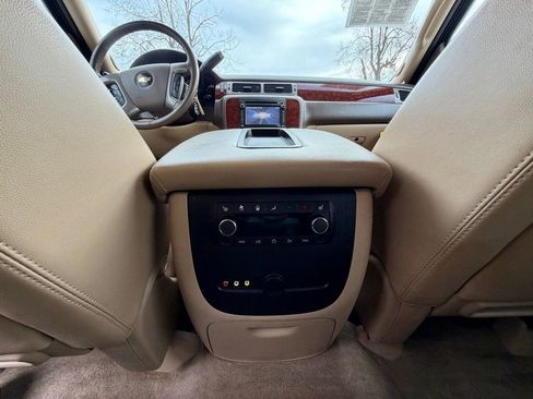 Used 2014 Chevrolet Tahoe LTZ image 16