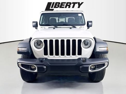 Used 2023 Jeep Gladiator Sport image 2