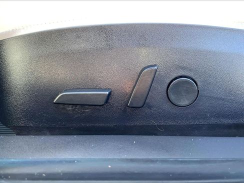 Used 2020 Tesla Model 3 Standard Range Plus image 30