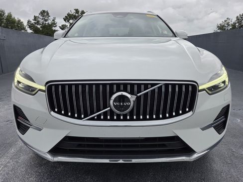 Used 2023 Volvo XC60 B5 Ultimate w/ Climate Package FWD image 8