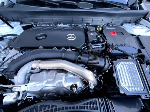 New 2026 Mercedes-Benz GLB 250 4MATIC image 11