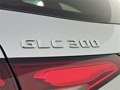 Certified 2025 Mercedes-Benz GLC 300 4MATIC image 12