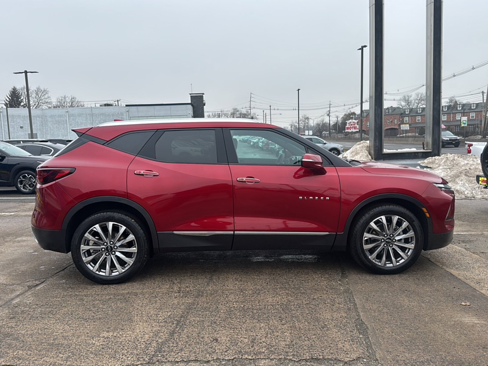 Certified 2023 Chevrolet Blazer Premier w/ Enhanced Convenience Package AWD/4WD image 9