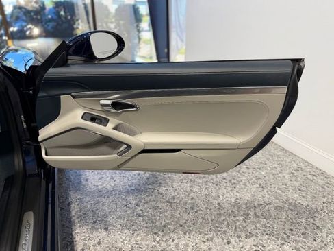 Used 2018 Porsche 718 Boxster RWD image 35