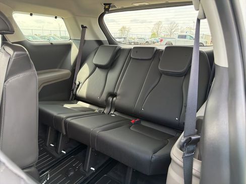 New 2026 Kia Carnival EX FWD image 20