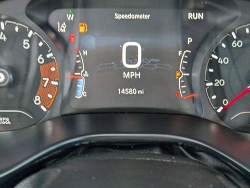 Used 2024 Jeep Compass Limited image 14