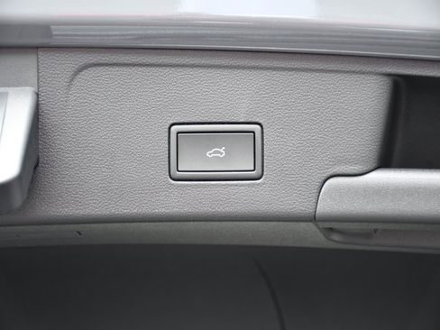 New 2025 Volkswagen Atlas Cross Sport SEL image 34