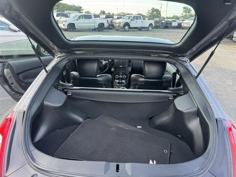 Used 2010 Nissan 370Z Touring RWD image 10
