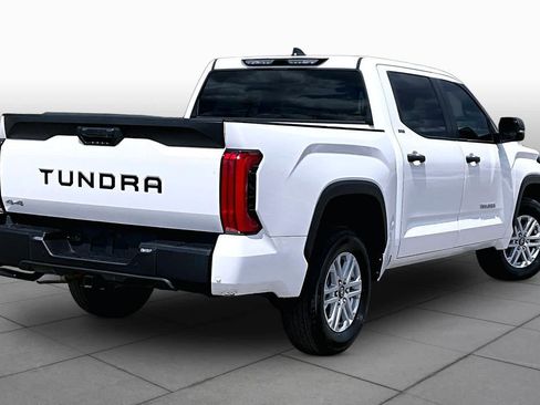 Used 2025 Toyota Tundra SR5 w/ SR5 Convenience Package AWD/4WD image 13