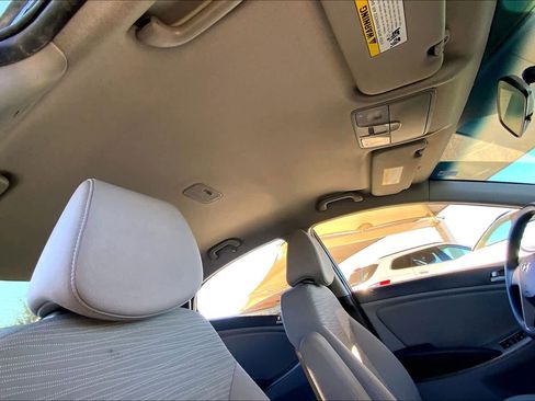 Used 2015 Hyundai Accent GLS image 13