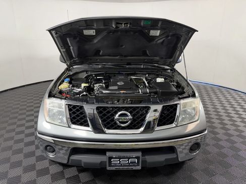 Used 2005 Nissan Frontier SE AWD/4WD image 45