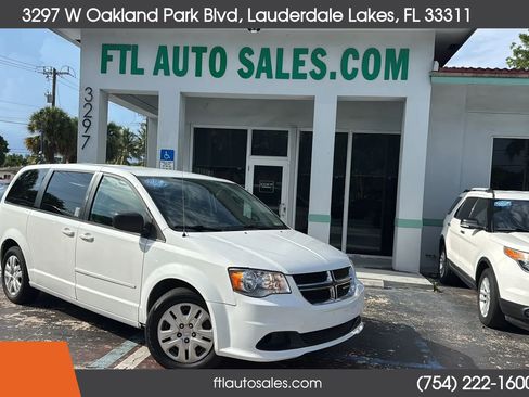 Used 2014 Dodge Grand Caravan SE w/ Quick Order Package 29E SE FWD image 2