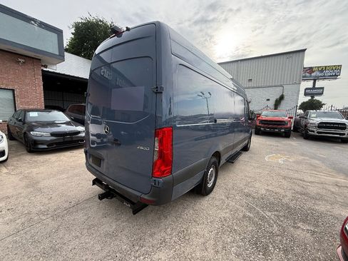 Used 2019 Mercedes-Benz Sprinter 170 image 4