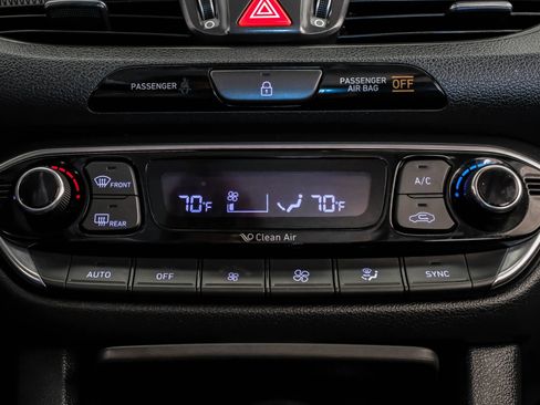 Used 2018 Hyundai Elantra GT w/ Tech Package 03 image 28