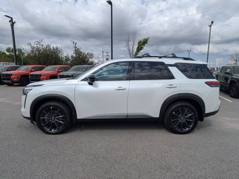 New 2026 Nissan Pathfinder SL FWD image 7