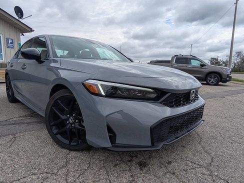 Used 2025 Honda Civic Sport image 7