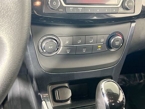 Used 2016 Nissan Sentra SR image 15