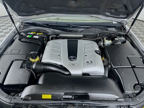 Used 2005 Lexus LS 430 RWD image 31