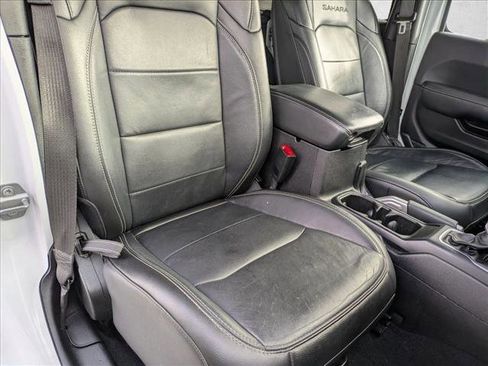 Used 2018 Jeep Wrangler Unlimited Sahara image 20