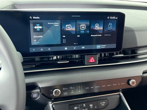 New 2026 Kia Carnival EX image 24