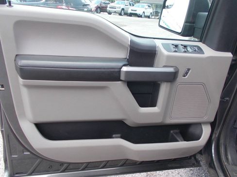 Used 2019 Ford F150 XLT w/ Equipment Group 301A Mid RWD image 14