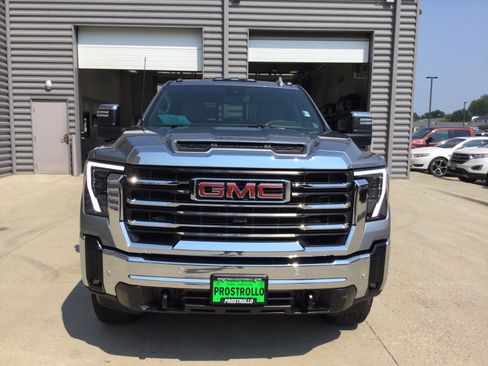 Used 2024 GMC Sierra 3500 SLT w/ SLT Premium Package AWD/4WD image 3