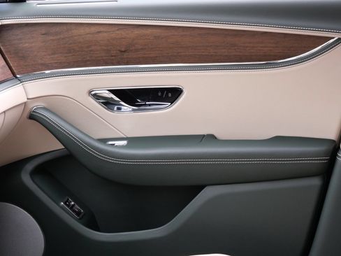 New 2026 Bentley Flying Spur Plug-In Hybrid AWD/4WD image 15