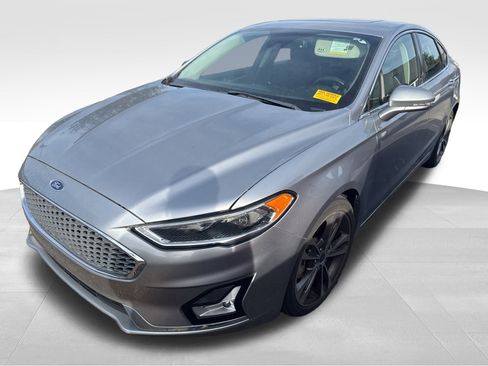 Used 2020 Ford Fusion Titanium image 18