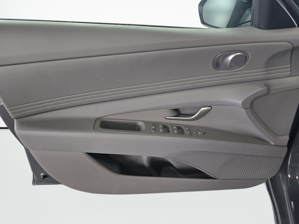 New 2026 Hyundai Elantra Sport FWD image 28