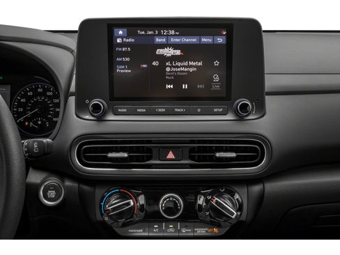 Used 2023 Hyundai Kona SEL w/ Winter Weather Package image 10