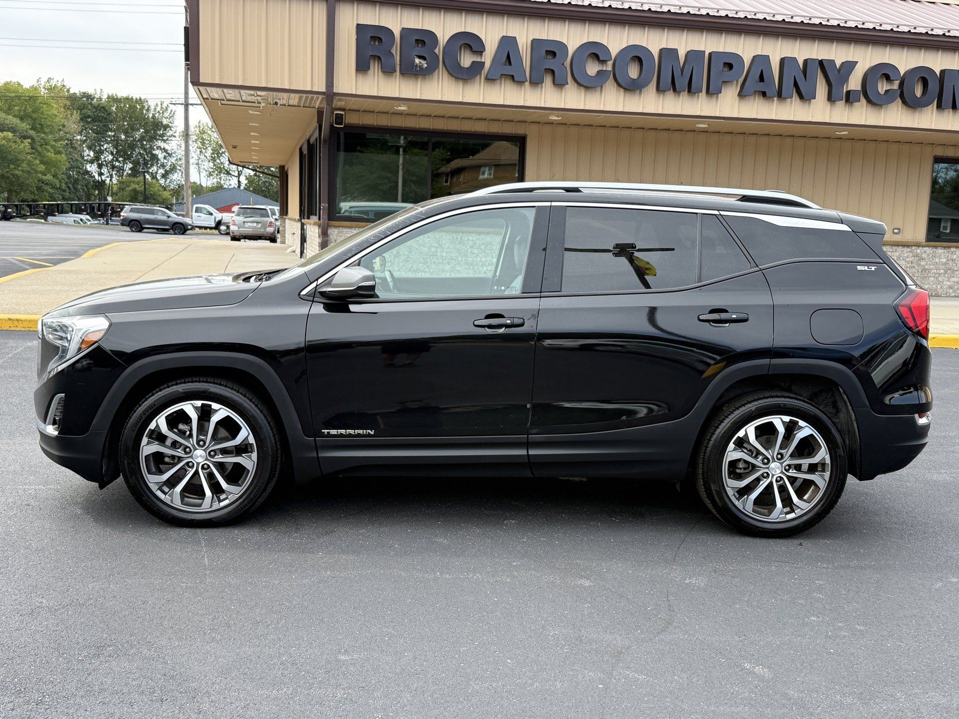 Used 2021 GMC Terrain SLT FWD image 4