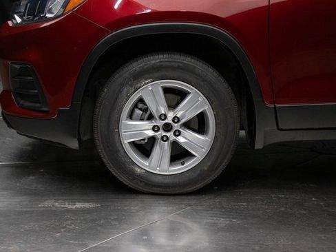 Used 2021 Chevrolet Trax LS image 8