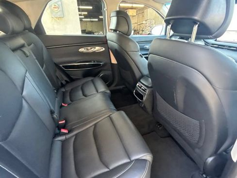Used 2025 Genesis GV70 2.5T AWD/4WD image 22