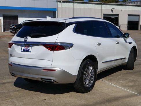 Certified 2023 Buick Enclave Essence image 21