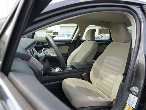 Used 2018 Ford Fusion S FWD image 12