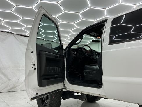 Used 2015 Ford F250 Platinum w/ FX4 Off-Road Package AWD/4WD image 16