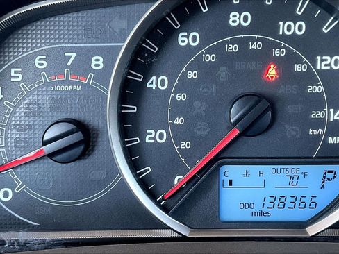 Used 2015 Toyota RAV4 XLE AWD/4WD image 12