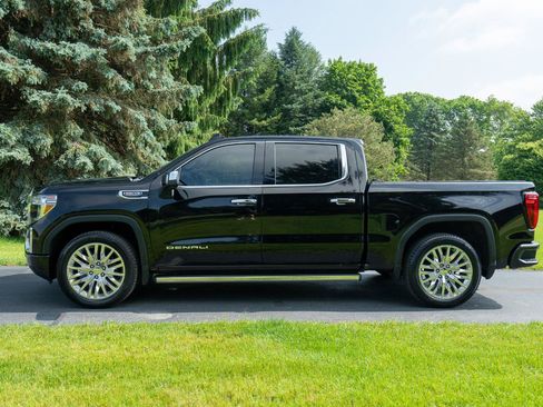 Used 2019 GMC Sierra 1500 Denali w/ Denali Ultimate Package AWD/4WD image 6
