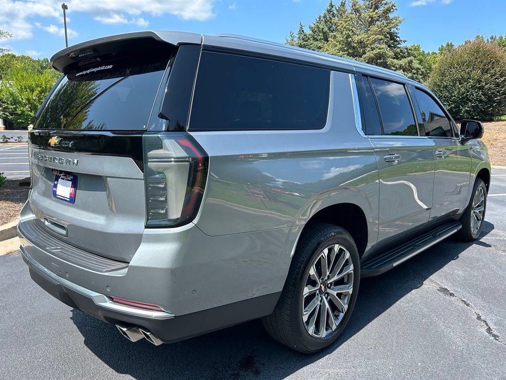 Used 2025 Chevrolet Suburban High Country w/ Sun And Tow Package AWD/4WD image 26