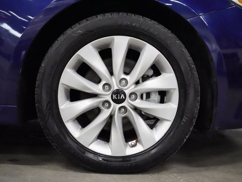Used 2017 Kia Optima LX FWD image 37