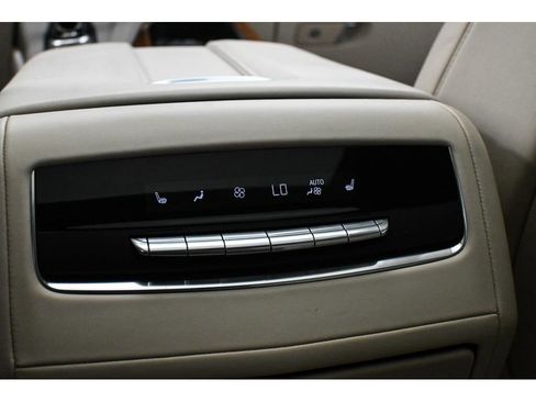 Used 2024 Cadillac Escalade Sport Platinum w/ LPO, ONYX Package AWD/4WD image 32