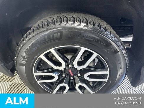 Used 2024 GMC Sierra 1500 Elevation w/ Preferred Package AWD/4WD image 23
