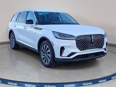 New 2026 Lincoln Aviator AWD image 3