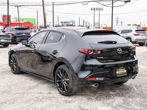 Used 2019 MAZDA MAZDA3 Hatchback w/ Premium Package FWD image 7