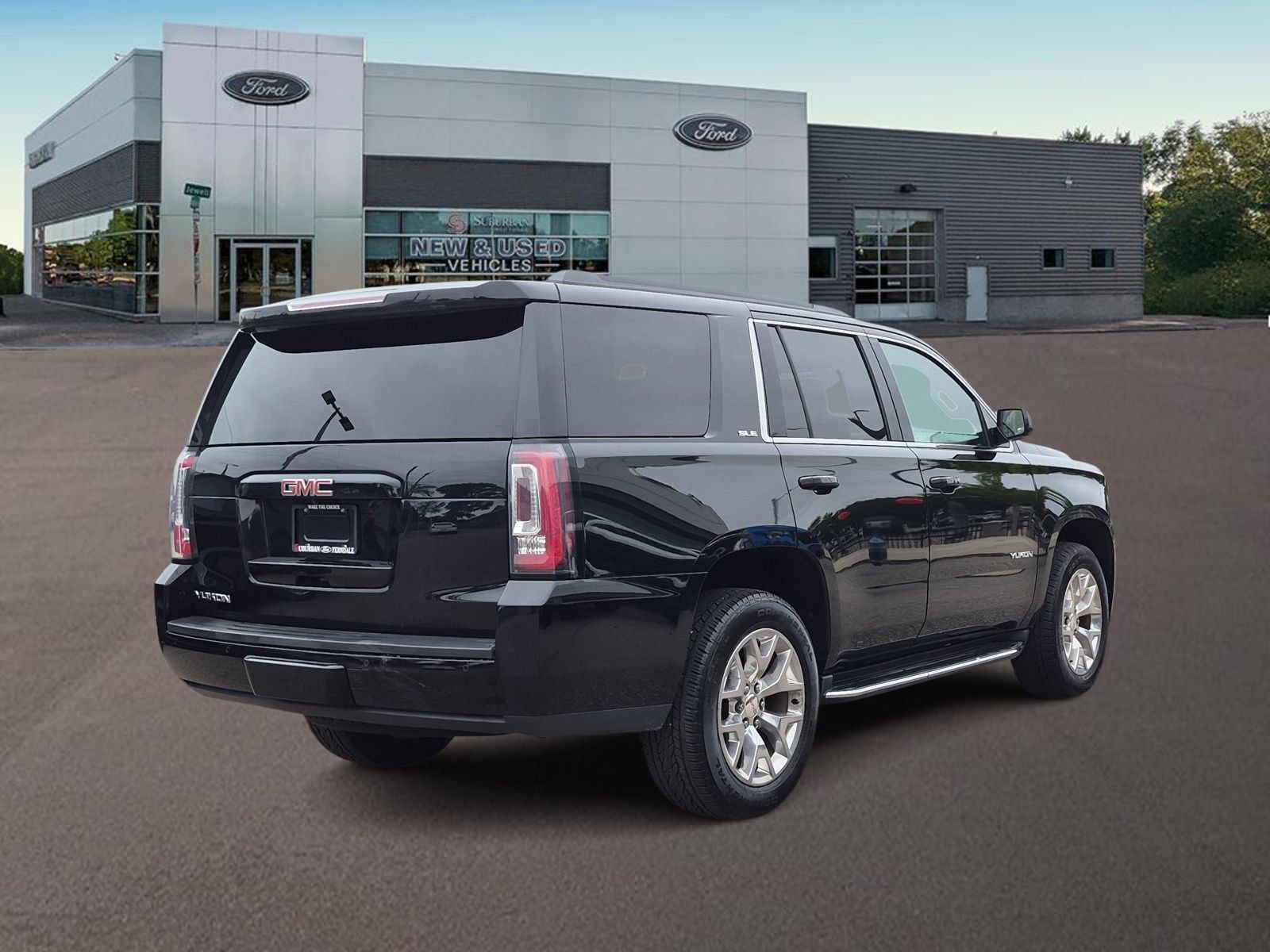 Used 2018 GMC Yukon SLE w/ SLE Value Package AWD/4WD image 9