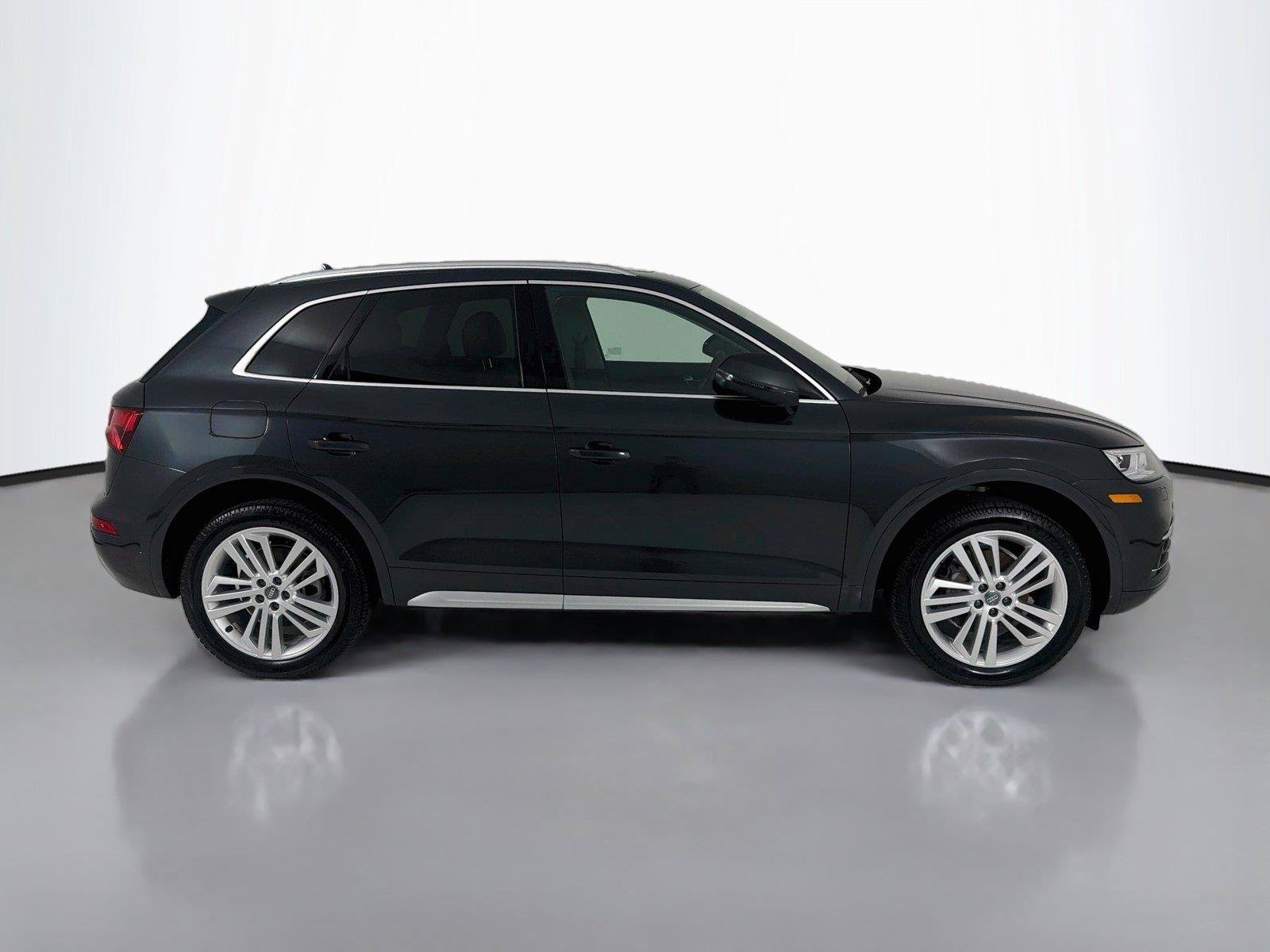Used 2020 Audi Q5 2.0T Premium Plus w/ Premium Plus Package AWD/4WD image 27