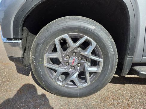 New 2026 GMC Sierra 1500 SLT image 7