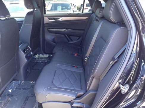 New 2026 Volkswagen Atlas Cross Sport SE image 10